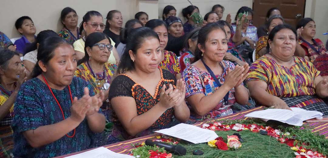 Encuentro de saberes de Abuelas Comadronas Kaqchikeles